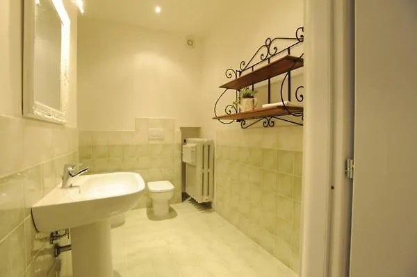 Bed And Breakfast Le Chiarine Siena Italy