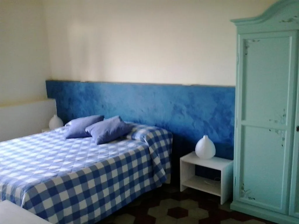 Bed And Breakfast Le Chiarine Siena 2*,  Italy